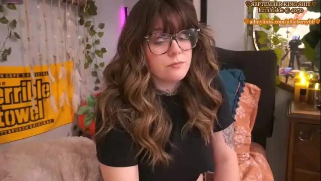 Image 12 of allieberrybb Stream on Chaturbate on 1 month ago