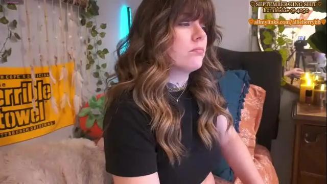 Image 4 of allieberrybb Stream on Chaturbate on 1 month ago