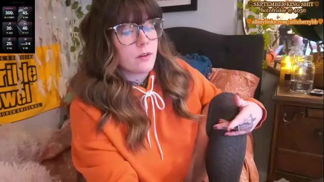 Image 3 of allieberrybb Stream on Chaturbate on 1 month ago