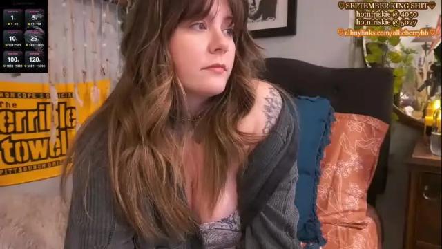 Image 3 of allieberrybb Stream on Chaturbate on 1 month ago