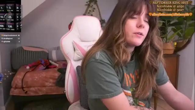 Image 11 of allieberrybb Stream on Chaturbate on 1 month ago