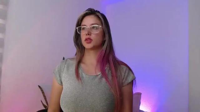 Image 2 of allieemod Stream on Chaturbate on 14 months ago