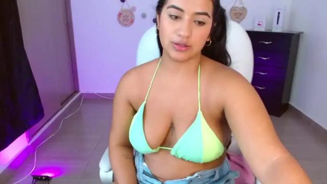 Image 11 of alliison_20 Stream on Chaturbate on 13 months ago