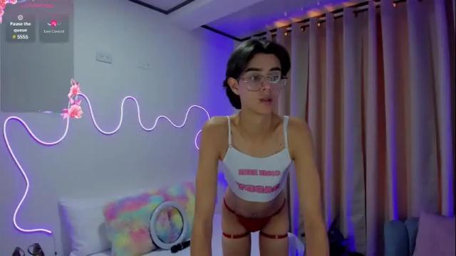 Image 6 of allison_alahia Stream on Chaturbate on 27 days ago