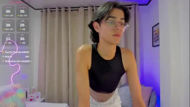 Image 7 of allison_alahia Stream on Chaturbate on 7 days ago
