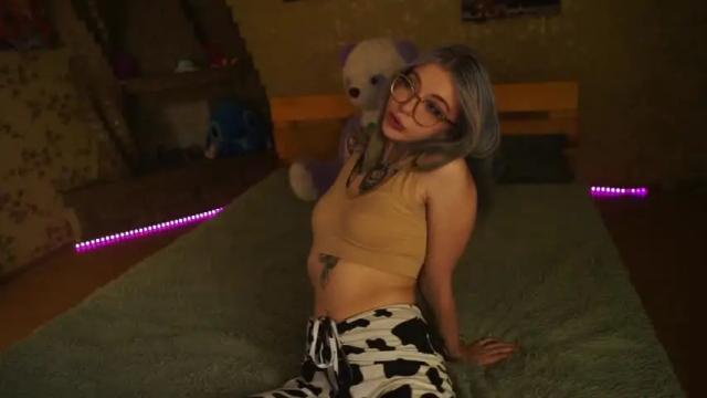 Image 4 of allison_cuty Stream on Chaturbate on 11 months ago