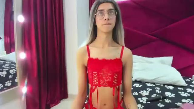 Image 12 of allisonalaia Stream on Chaturbate on 16 months ago