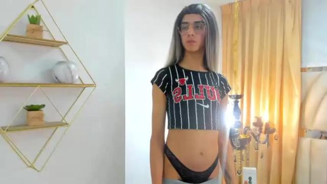 Image 2 of allisonalaia Stream on Chaturbate on 16 months ago