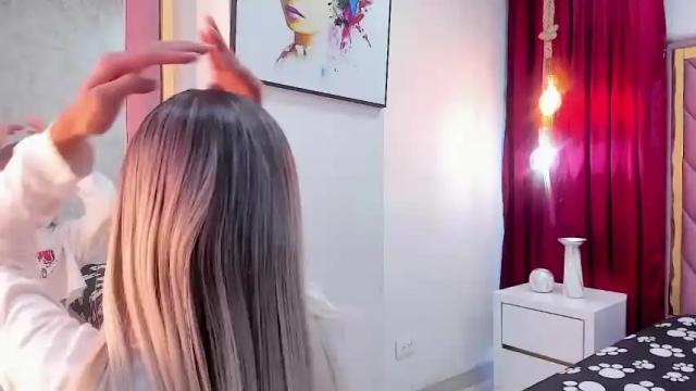 Image 6 of allisonalaia Stream on Chaturbate on 15 months ago