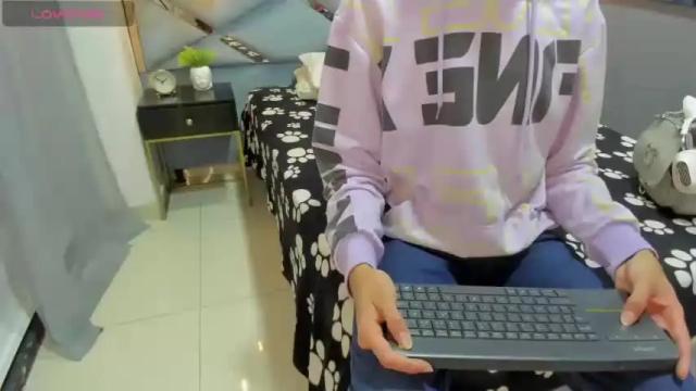 Image 2 of allisonalaia Stream on Chaturbate on 15 months ago
