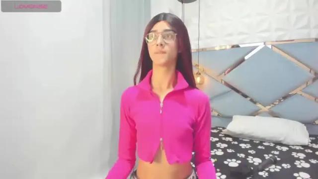 Image 6 of allisonalaia Stream on Chaturbate on 15 months ago