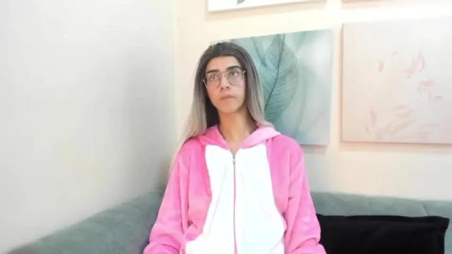 Image 4 of allisonalaia Stream on Chaturbate on 15 months ago