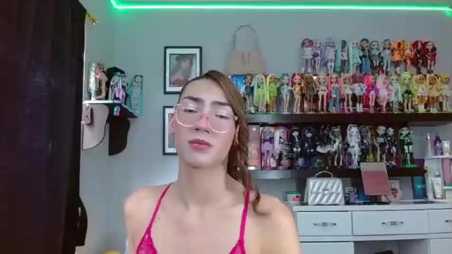 Image 11 of allisonblossom Stream on Chaturbate on 14 months ago
