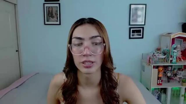 Image 12 of allisonblossom Stream on Chaturbate on 12 months ago