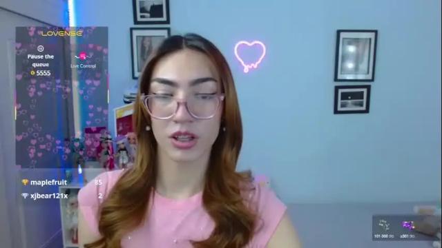 Image 12 of allisonblossom Stream on Chaturbate on 2 months ago