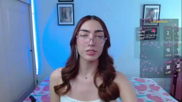 Image 4 of allisonblossom Stream on Chaturbate on 2 months ago