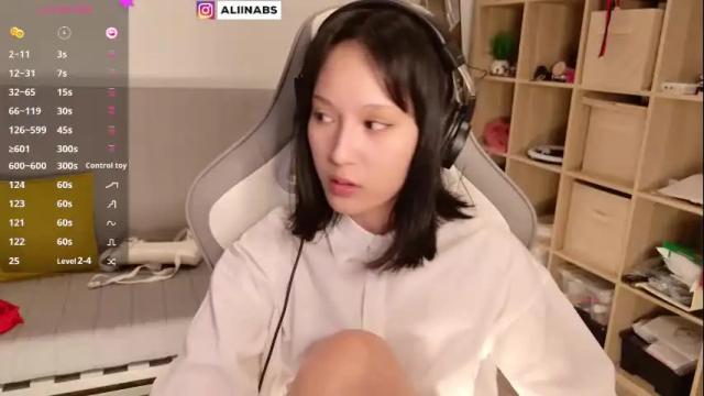 Image 3 of alllinaeve Stream on Chaturbate on 1 month ago