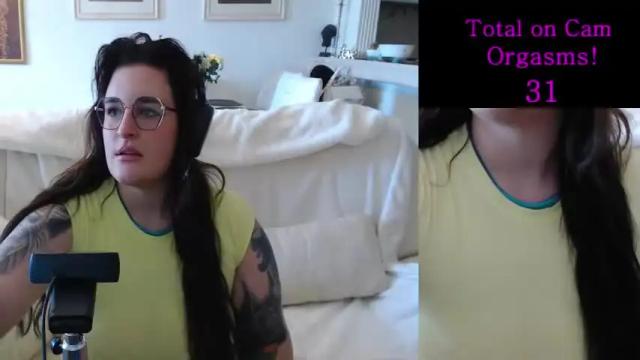Image 2 of allnaturaldiamond Stream on Chaturbate on 15 months ago