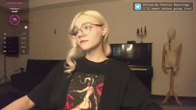 Image 6 of allotropp Stream on Chaturbate on 16 months ago