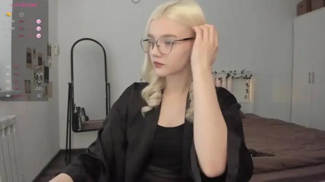 Image 2 of allotropp Stream on Chaturbate on 14 months ago