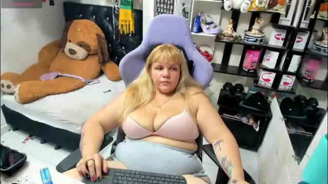 Image 4 of allsson_miller Stream on Chaturbate on 1 month ago