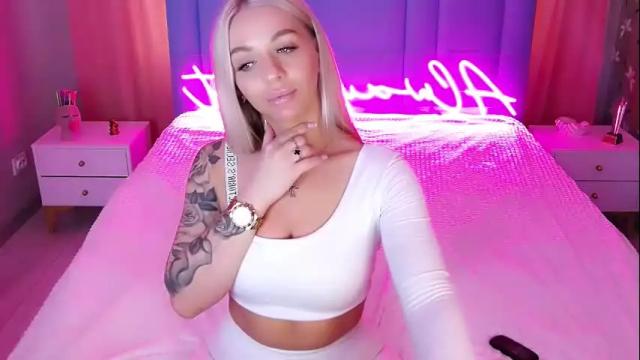 Image 12 of allwayshottt Stream on Chaturbate on 26 days ago