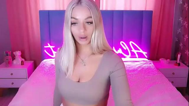 Image 6 of allwayshottt Stream on Chaturbate on 25 days ago