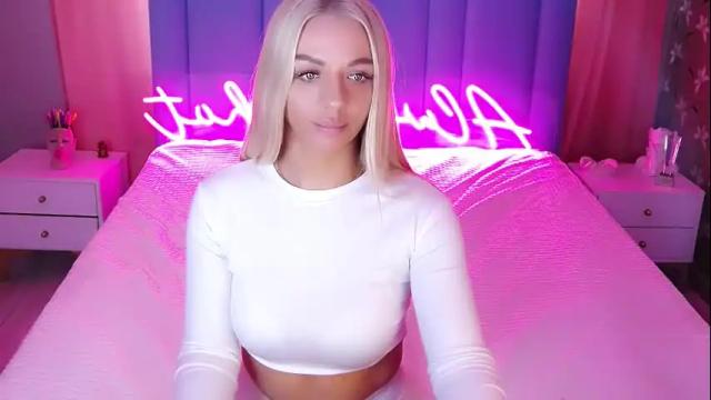 Image 11 of allwayshottt Stream on Chaturbate on 11 days ago