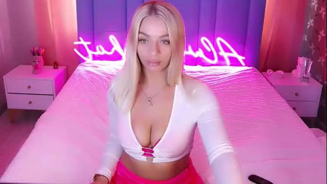 Image 3 of allwayshottt Stream on Chaturbate on 6 days ago
