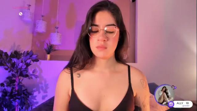 Image 8 of ally_addams Stream on Chaturbate on 1 month ago