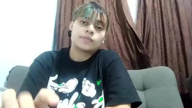 Image 3 of ally_and_ryan Stream on Chaturbate on 22 months ago