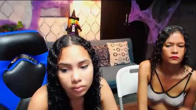 Image 7 of ally_cherrys Stream on Chaturbate on 17 months ago
