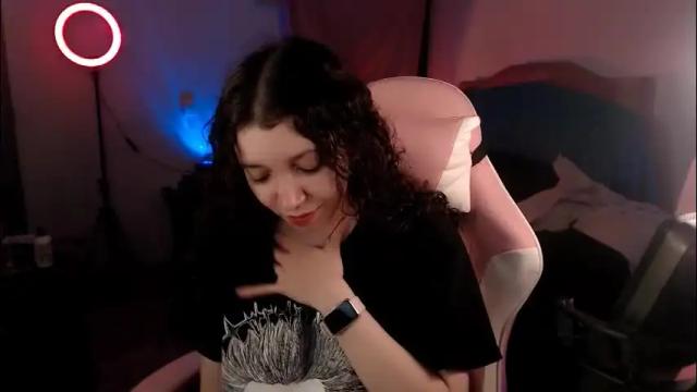 Image 4 of ally_donfort Stream on Chaturbate on 2 months ago