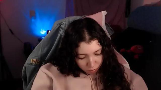 Image 10 of ally_donfort Stream on Chaturbate on 2 months ago