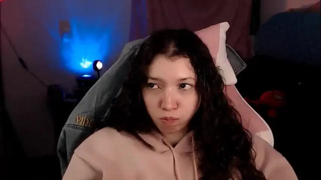 Image 7 of ally_donfort Stream on Chaturbate on 2 months ago