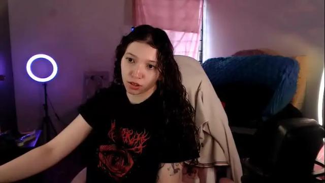 Image 7 of ally_donfort Stream on Chaturbate on 1 month ago