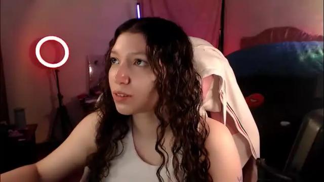 Image 2 of ally_donfort Stream on Chaturbate on 1 month ago