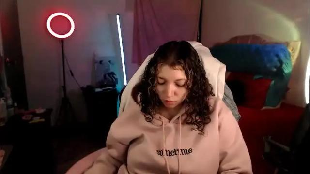 Image 12 of ally_donfort Stream on Chaturbate on 3 days ago