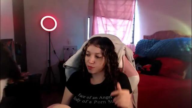 Image 2 of ally_donfort Stream on Chaturbate on 2 months ago