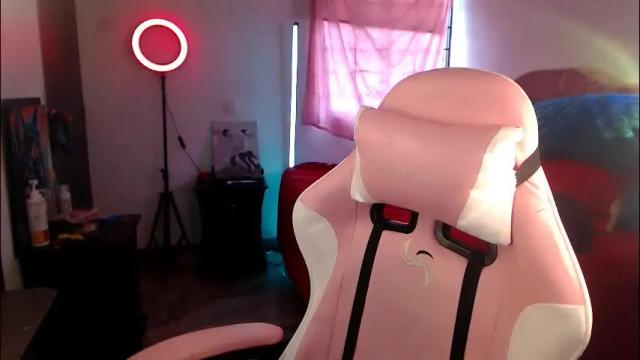 Image 8 of ally_donfort Stream on Chaturbate on 2 months ago