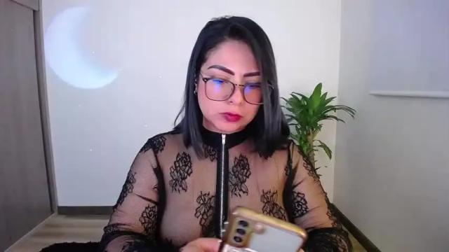 Image 4 of ally_riso Stream on Chaturbate on 15 months ago