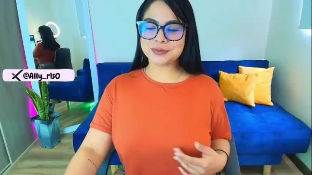 Image 11 of ally_riso Stream on Chaturbate on 2 months ago