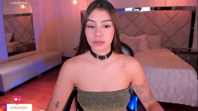 Image 4 of allyjensen Stream on Chaturbate on 29 days ago