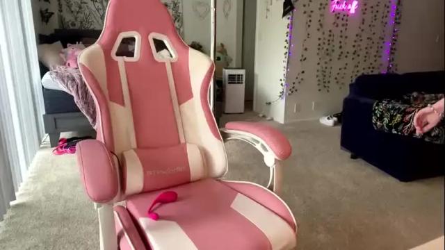 Image 10 of allyoursss1212 Stream on Chaturbate on 1 month ago