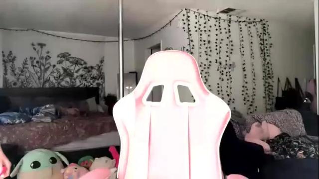 Image 6 of allyoursss1212 Stream on Chaturbate on 2 days ago