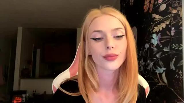 Image 7 of allyoursss1212 Stream on Chaturbate on 14 days ago