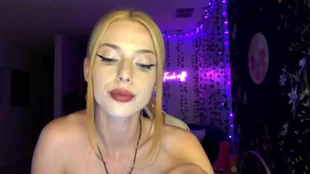 Image 2 of allyoursss1212 Stream on Chaturbate on 11 days ago