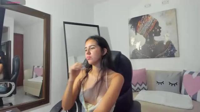 Image 2 of allyson_torress Stream on Chaturbate on 12 months ago