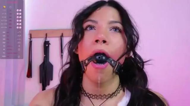 Image 3 of allyyrose_ Stream on Chaturbate on 13 months ago