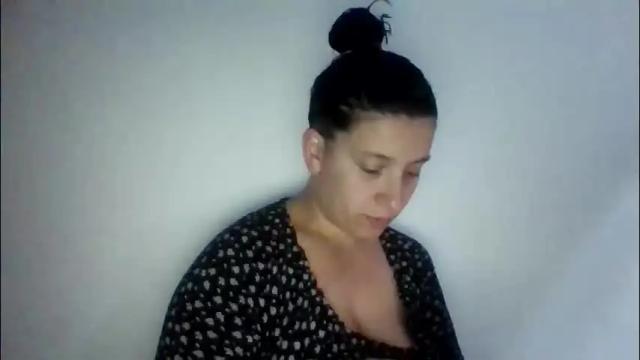 Image 3 of alma_amy Stream on Chaturbate on 1 month ago